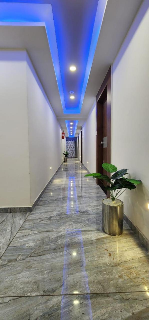Hotel Sun Shine Amhedabad Dış mekan fotoğraf