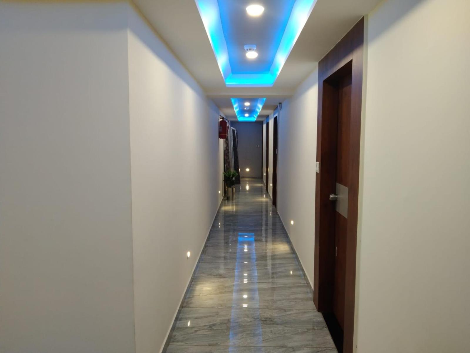 Hotel Sun Shine Amhedabad Dış mekan fotoğraf